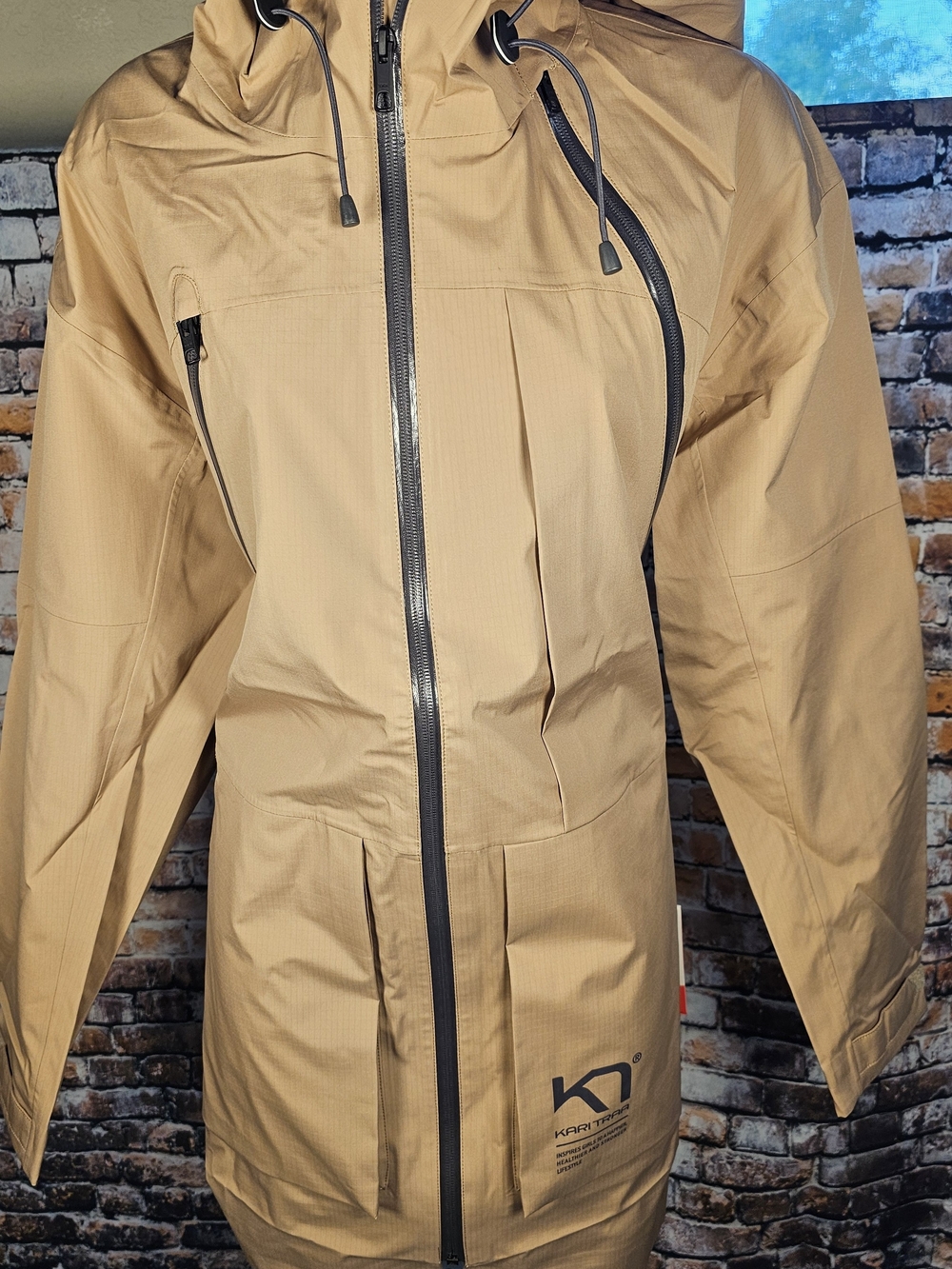 NWT Kari Traa Herre Waterproof Hooded Rain Jacket Shell Sandy Large